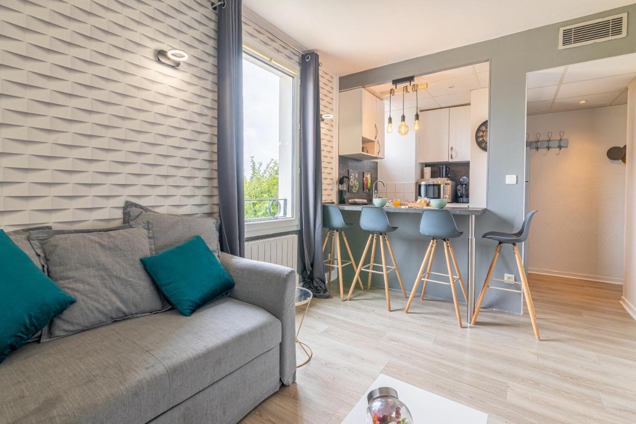 Lys - 7 Min Des Parcs Walt Disney- Parfait Pour Les Familles- Arrivee Autonome - Parking & Wifi Gratuit 마그니 레 홍그레 외부 사진